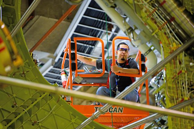 NASA image: NASA joins last of five sections for Space Launch System Rocket stage -3